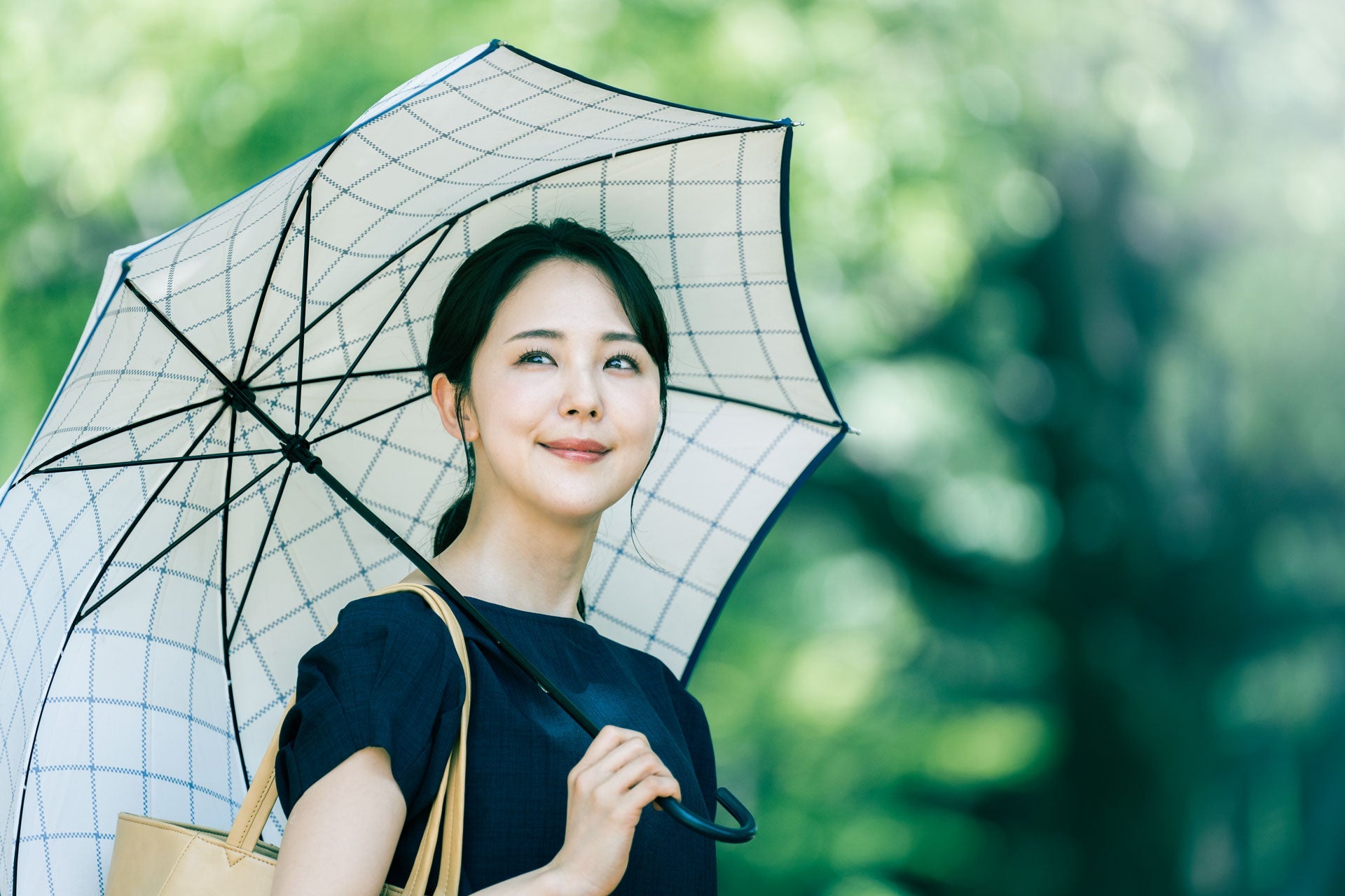髪の紫外線対策! 日焼けした髪の「アフターケア」をはじめよう!