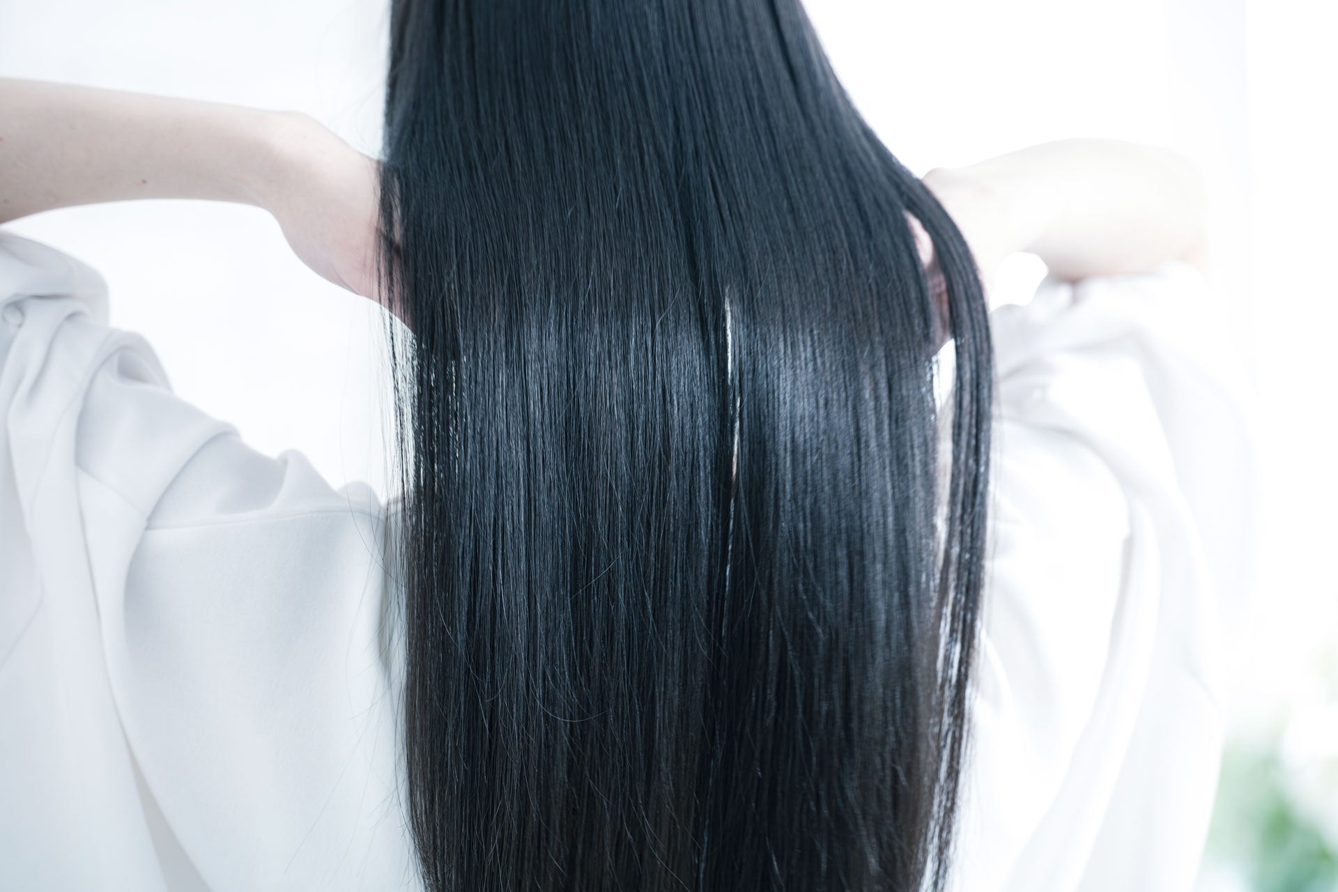 【最新版】縮毛矯正ヘアを、より美しく長持ちさせる秘訣